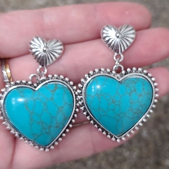 Turquoise Alloy Heart Dangle Earrings - Picture 6 of 8